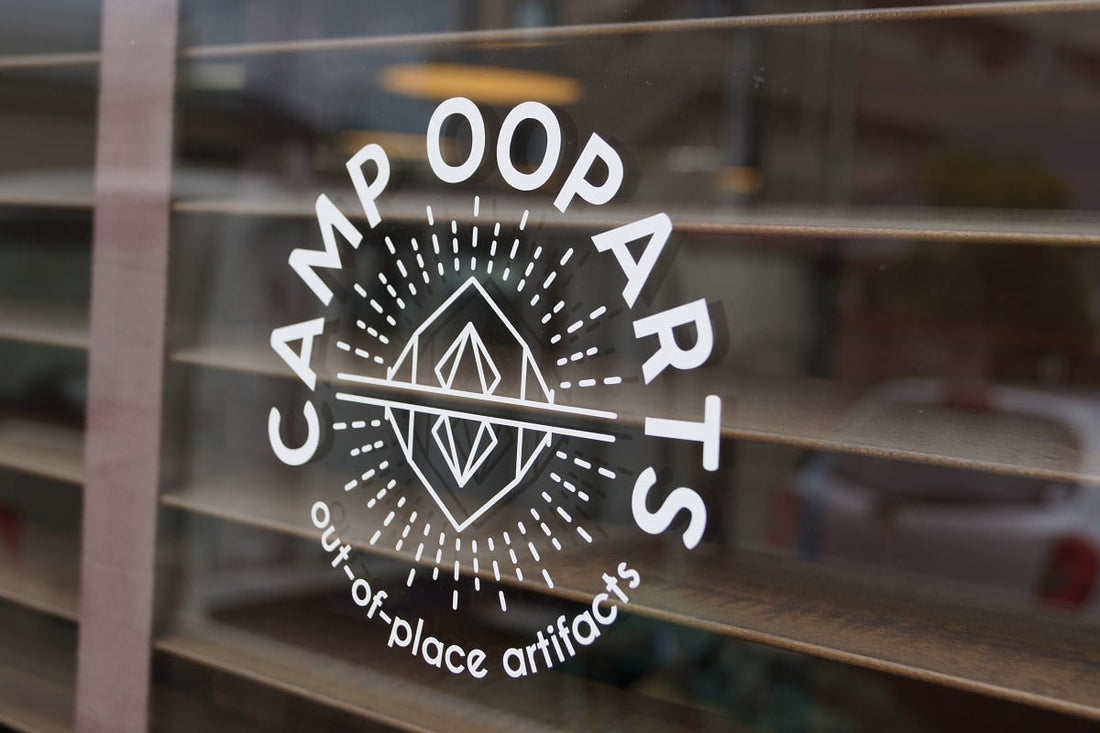 ステッカー φ130mm campooparts カラー ホワイト車やグッズをオーパーツロゴへ! キャンプ オーパーツ